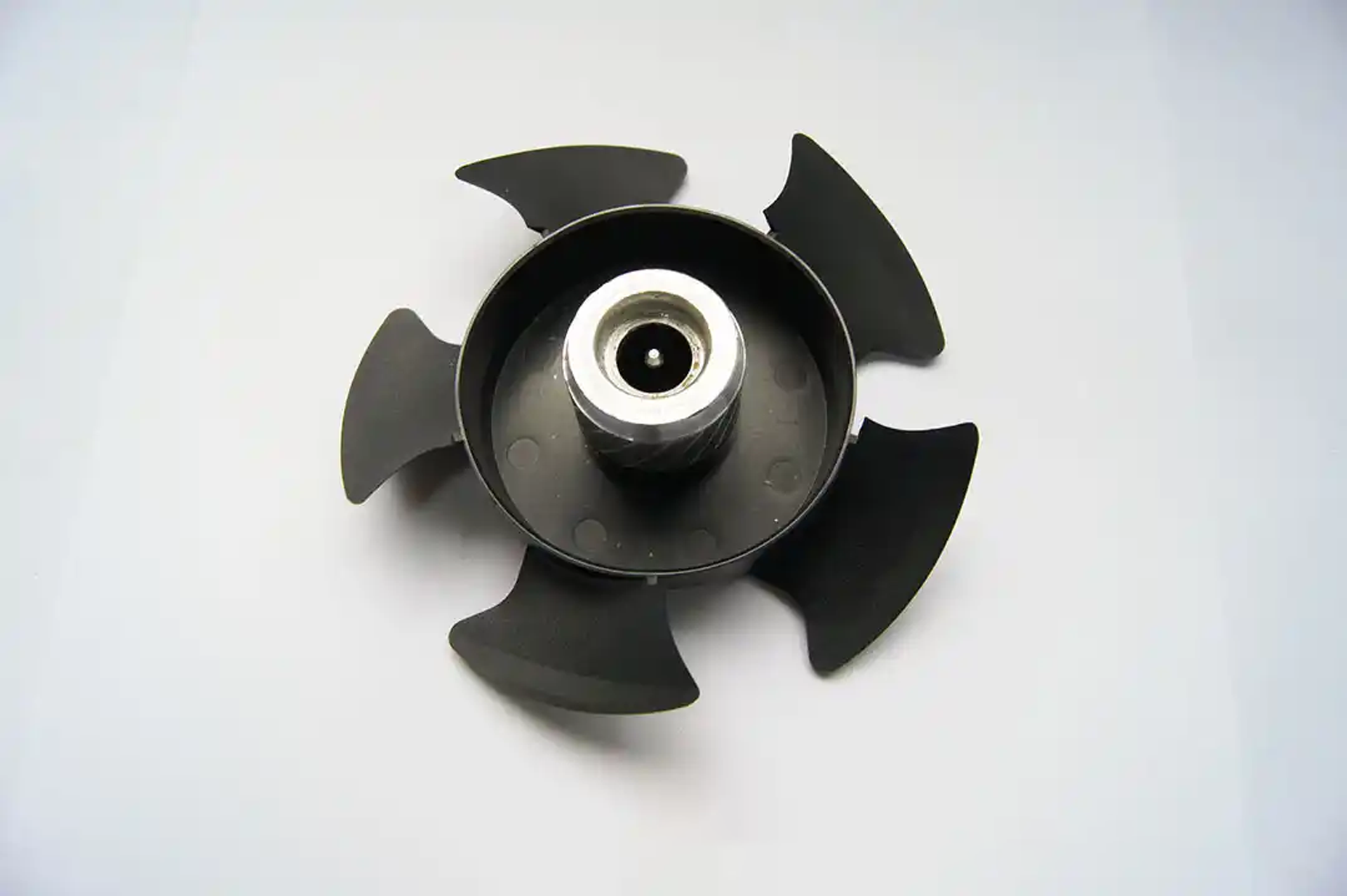 Types and Adjustment Methods of DC Centrifugal Fan Blades