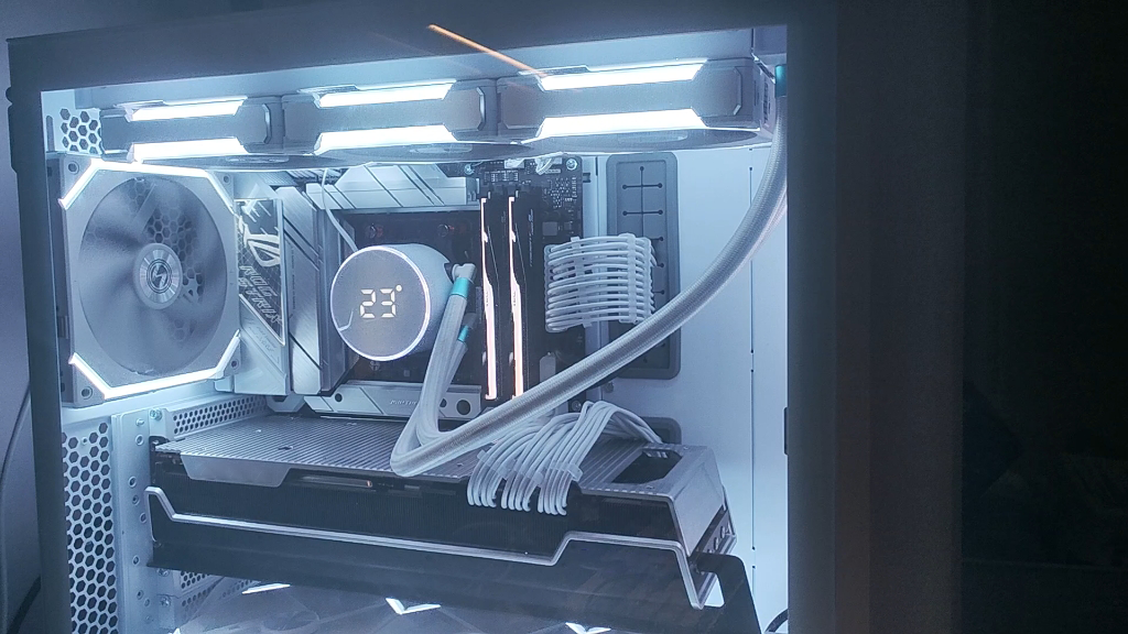 What Is a Distribution Cabinet Fan with IO Output?